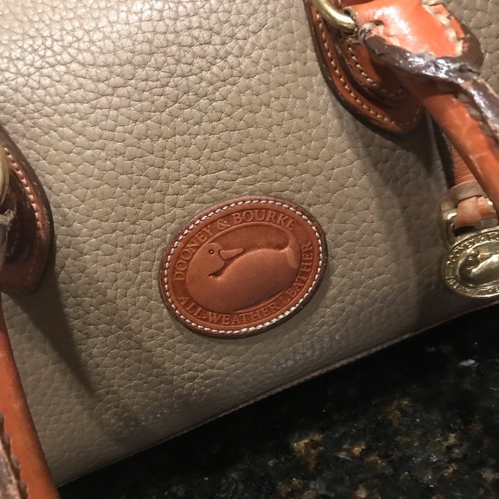 Dooney & Bourke Satchel handbag❌sold❌ - Picture 8 of 11